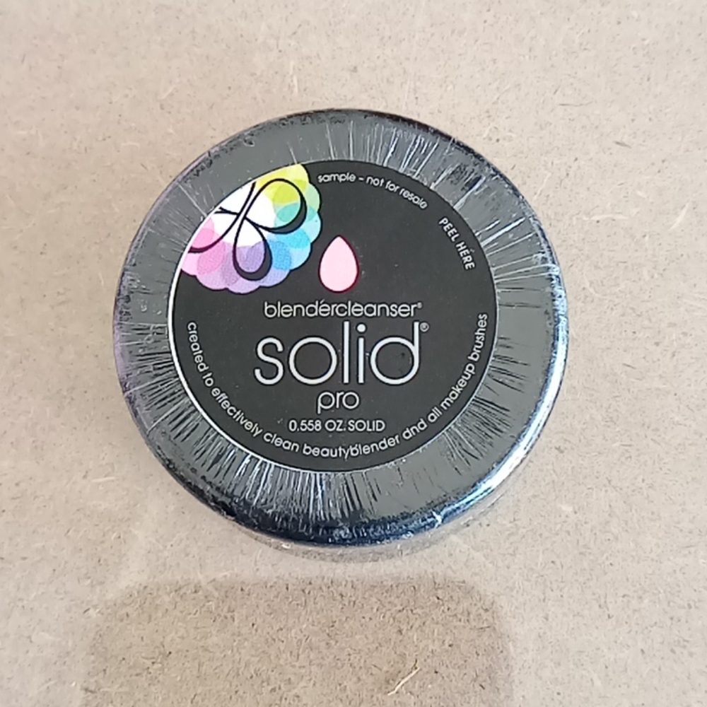 Beauty blender cleaner
